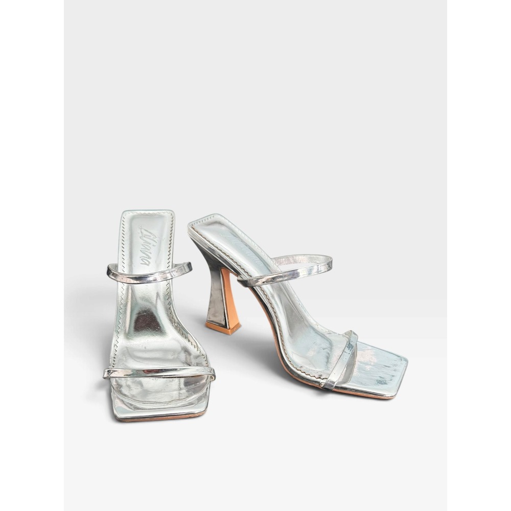 Liliana Silver Metallic Strappy Heels Women's 7.5 Square Toe Y2K Flared Heel